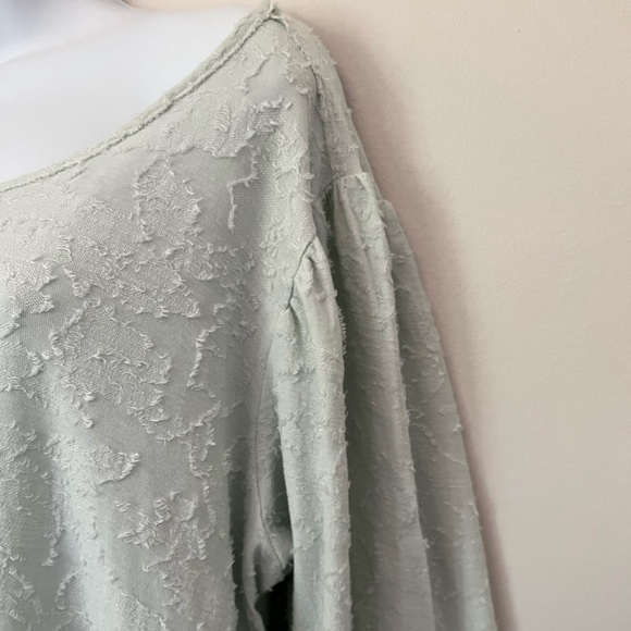 Anthropologie Top - Picture 9 of 11